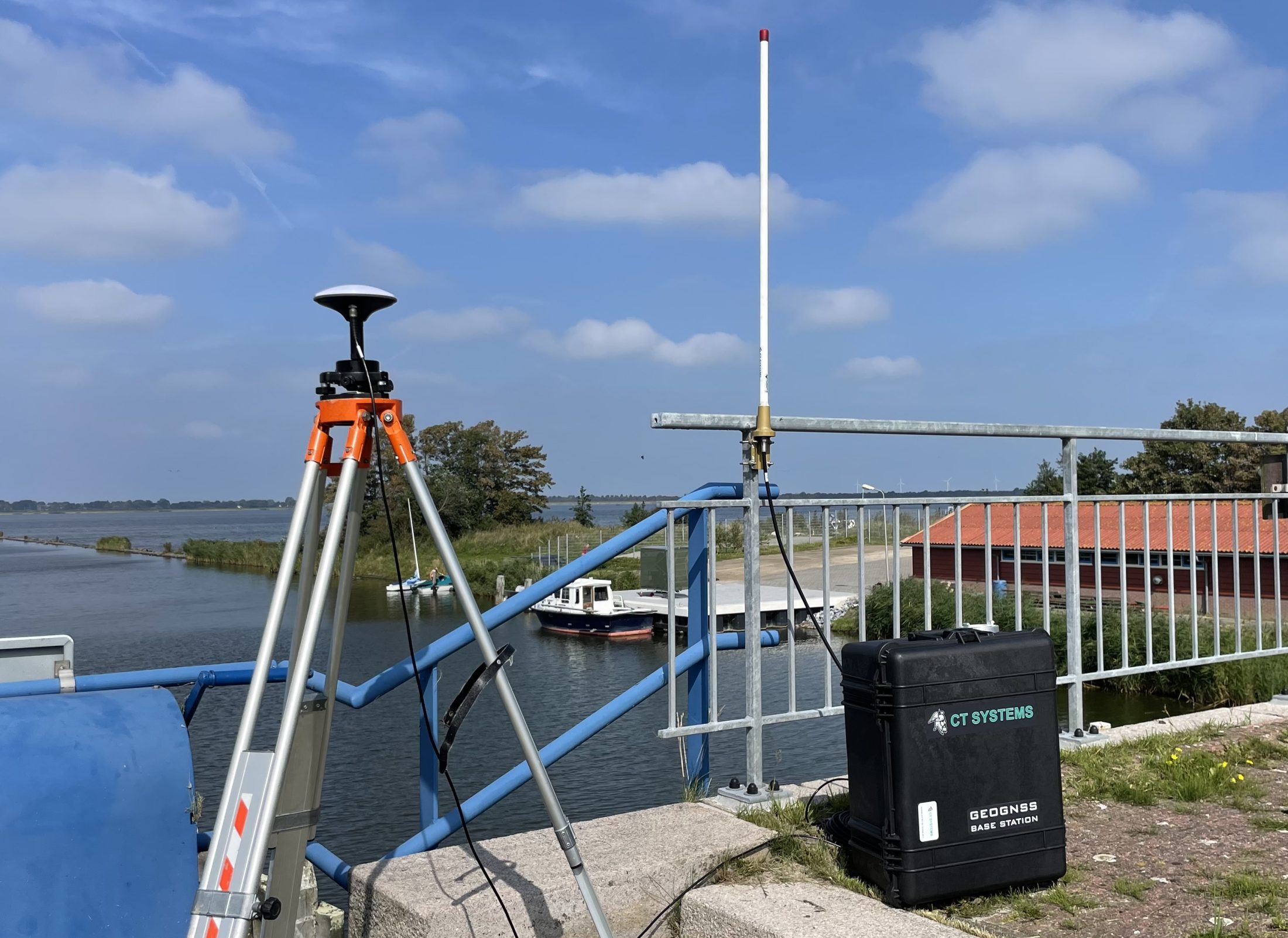 Portable – Plug & Play RTK GNSS Station for Bell Dredging
