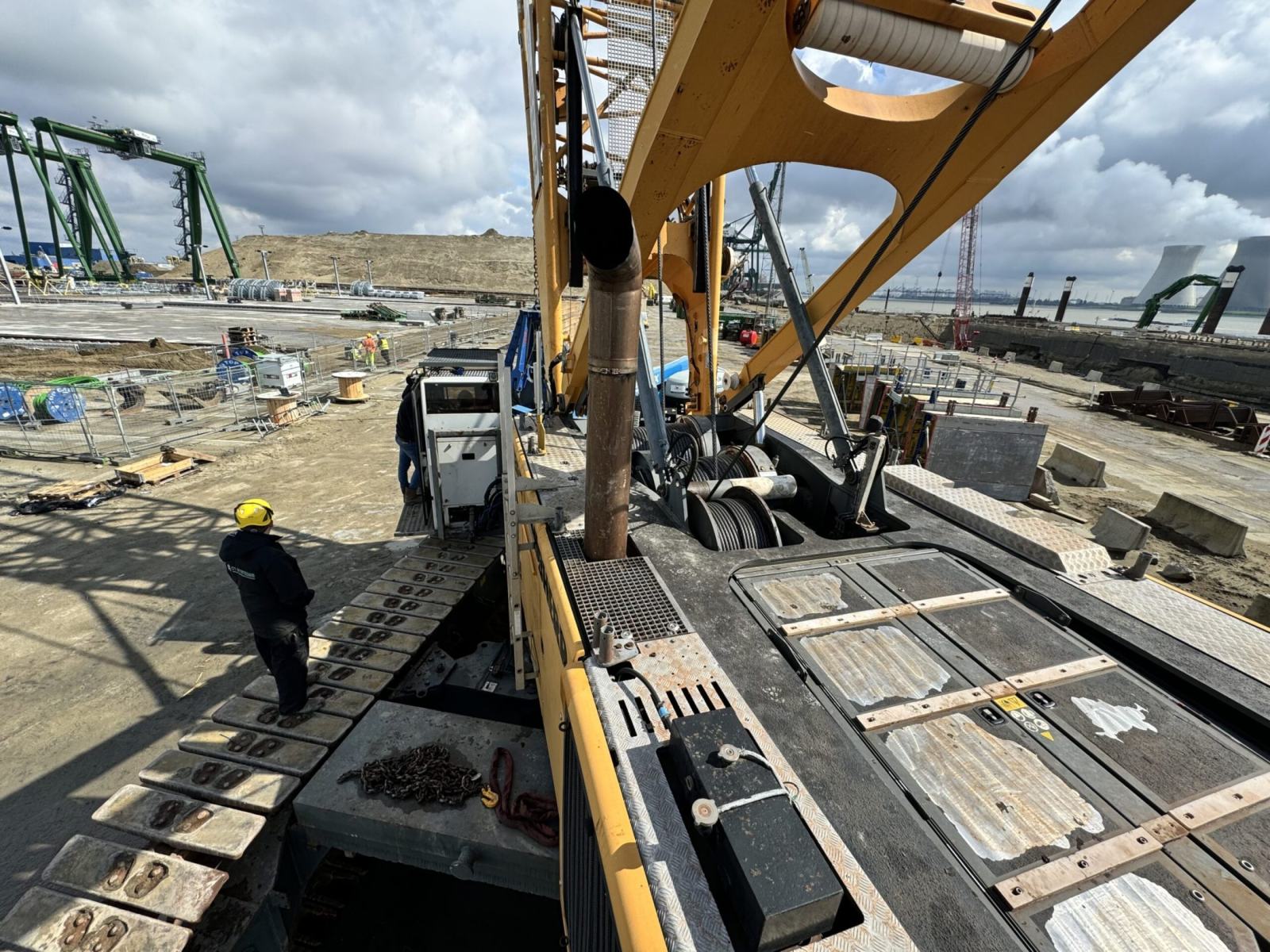 Second Grab Dredge Mobilisation for ADEX