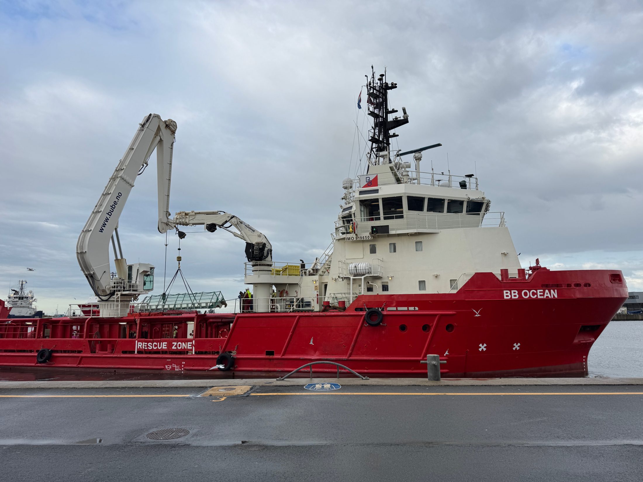 Viking Offshore rental for Freestar BV