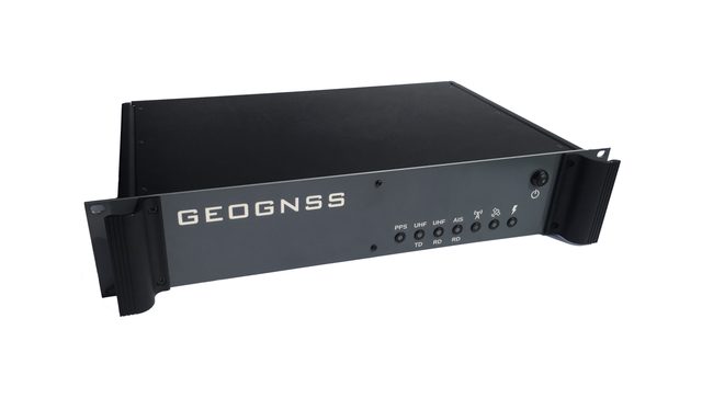 GeoGNSS receiver in 19-inch rack format